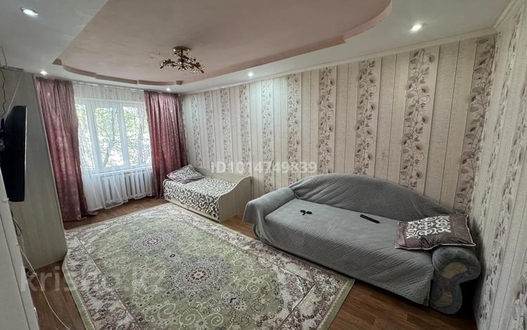 3-бөлмелі пәтер · 68 м² · 2/5 қабат, 4 микрорайон 56 — Алматинская, бағасы: 250 000 ₸ в Конаеве — фото 2