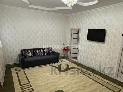 Отдельный дом · 4 комнаты · 150 м², Ул.Камеш Ибат 15 — Ул.Кулманова 133 за 250 000 〒 в Атырау