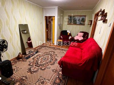 3-бөлмелі пәтер · 47.7 м² · 2/5 қабат, мкр Юго-Восток, мкр Юго-Восток, 27й микрорайон 16 — рынок Арай, бағасы: 18 млн ₸ в Караганде, Казыбек би р-н