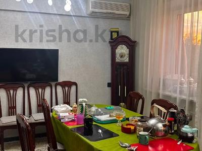5-бөлмелі пәтер · 110 м² · 5/6 қабат, Достык 114 — Сатпаева, бағасы: 800 000 ₸ в Алматы, Медеуский р-н