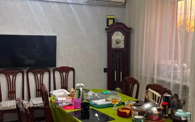 5-бөлмелі пәтер · 110 м² · 5/6 қабат, Достык 114 — Сатпаева, бағасы: 800 000 ₸ в Алматы, Медеуский р-н — фото 2