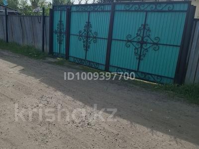 Жеке үй · 4 бөлме · 80 м² · 8 сот., 6 линия 275 — Карасу за экопост, бағасы: 25.5 млн ₸ в Боралдае (Бурундай)