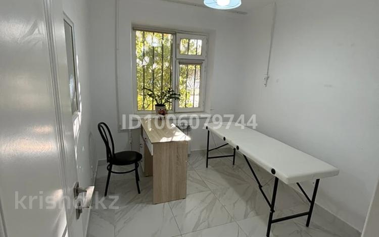 Кабинеты и рабочие места · 10 м² за 80 000 ₸ в Актобе, мкр 11 — фото 2