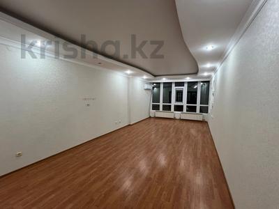 3-комнатная квартира · 83 м² · 14/25 этаж, мкр 11 — Абулкайыр хана за 22.9 млн 〒 в Актобе