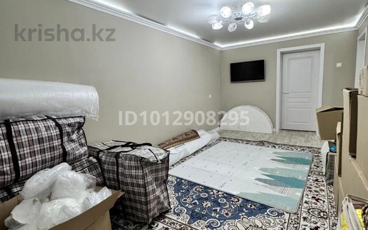 3-бөлмелі пәтер · 60 м² · 2/5 қабат, Киевская, бағасы: 220 000 ₸ в Костанае — фото 2