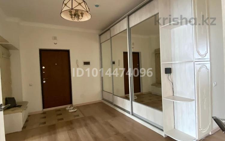 2-комнатная квартира · 77 м² · 7/9 этаж, Туркестан 10 — Ботанического сада. на пересечении улиц Туркестан и ул Орынбор за 400 000 ₸ в Астане, Есильский р-н — фото 2