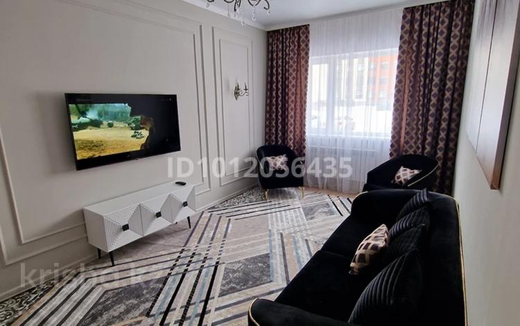 2-комнатная квартира · 62 м², Бектурова 17/2 за 300 000 〒 в Астане, Нура р-н — фото 2
