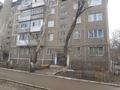 2-комнатная квартира, 48 м², 2/5 этаж, мира — маг . евразия за 7.6 млн 〒 в Темиртау