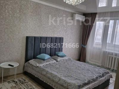 1-комнатная квартира, 33 м², 1/5 этаж посуточно, Мухита 128 за 10 000 〒 в Уральске