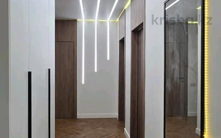 4-бөлмелі пәтер · 105 м² · 9/12 қабат, Сыганак 13, бағасы: 65 млн ₸ в Астане, Есильский р-н — фото 2
