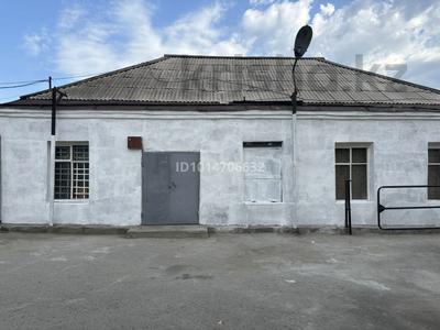Еркін, дүкендер мен бутиктер, қоймалар · 82 м², бағасы: 70 000 ₸ в Костанае