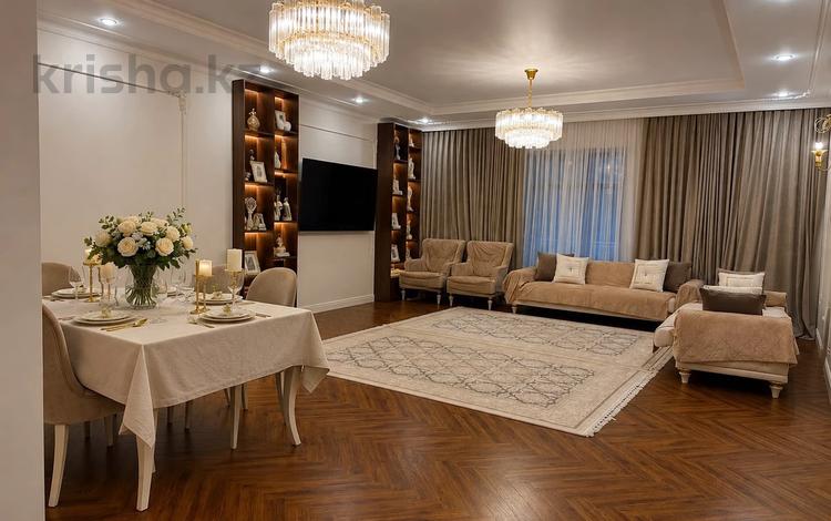 5-комнатная квартира · 225 м² · 2/5 этаж, Домалак Ана 14 за 2.3 млн ₸ в Астане, Нура р-н — фото 2