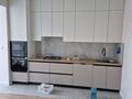 3-бөлмелі пәтер · 111 м² · 3/5 қабат, мкр. Алтын орда 100б, бағасы: 48 млн ₸ в Актобе