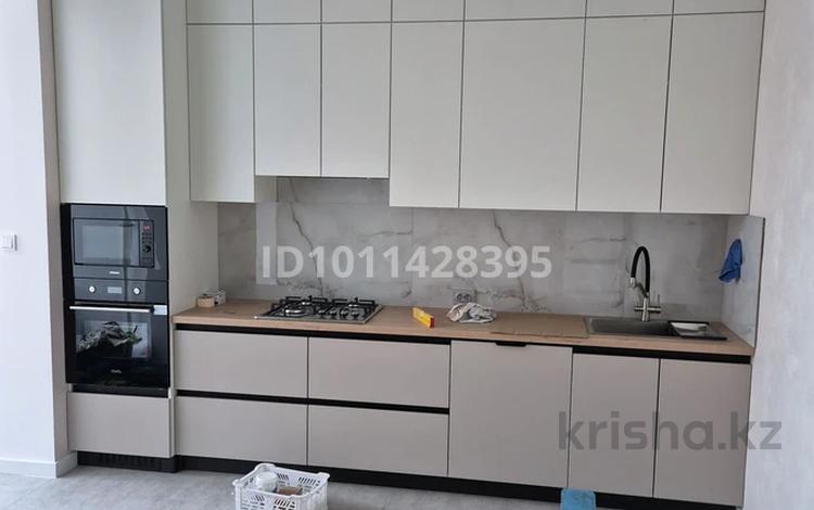 3-бөлмелі пәтер · 111 м² · 3/5 қабат, мкр. Алтын орда 100б, бағасы: 48 млн ₸ в Актобе — фото 2