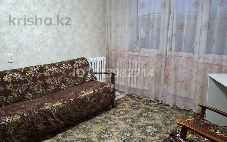 1-комнатная квартира · 32 м² · 3/5 этаж, 35 квартал 5А за 150 000 ₸ в Семее — фото 2