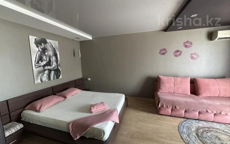 1-бөлмелі пәтер · 33 м² · 4/5 қабат, Жаңа қала ш/а., Гоголя 68, бағасы: 15 000 ₸ в Караганде, Казыбек би р-н — фото 2