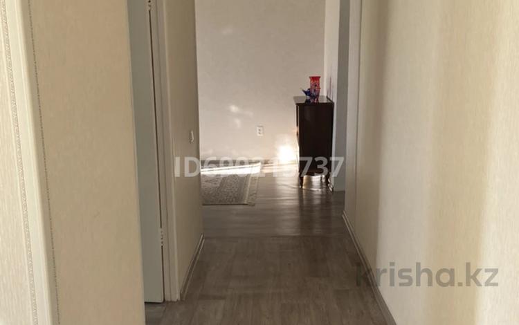 3-бөлмелі пәтер · 59 м² · 4/5 қабат, 6й микрорайон, 6й микрорайон 4, бағасы: 20 млн ₸ в Караганде, Казыбек би р-н — фото 2