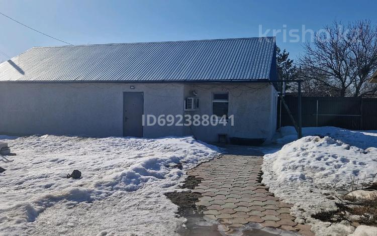 Часть дома • 3 комнаты • 140 м² • 7 сот., мкр. Зачаганск пгт 2 — Азербайджанская. за 18 млн 〒 в Уральске, мкр. Зачаганск пгт — фото 2