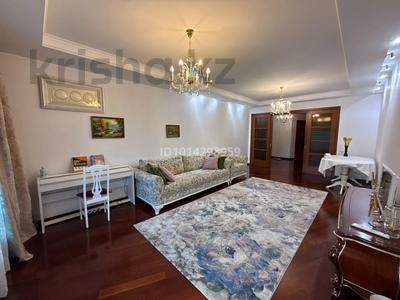 3-комнатная квартира · 112 м² · 4/17 этаж, мкр Самал-3 22 — Мендикудова кажымукана за 800 000 ₸ в Алматы, Медеуский р-н