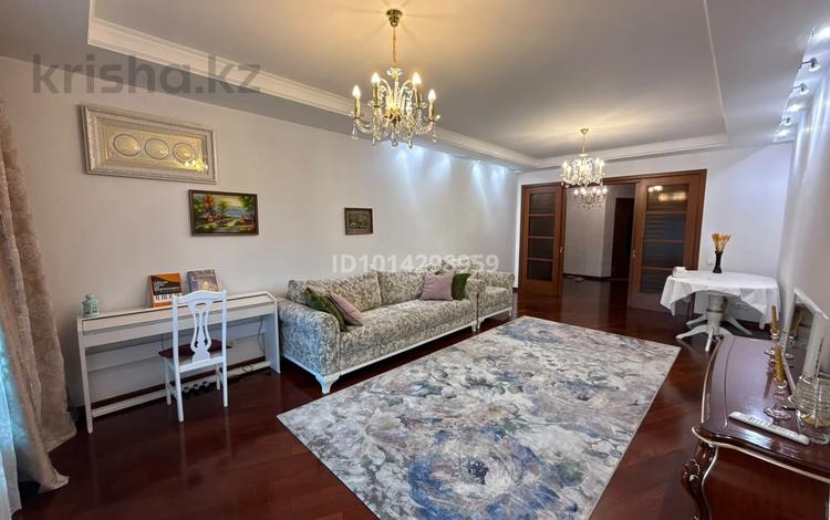 3-комнатная квартира · 112 м² · 4/17 этаж, мкр Самал-3 22 — Мендикудова кажымукана за 800 000 ₸ в Алматы, Медеуский р-н — фото 2