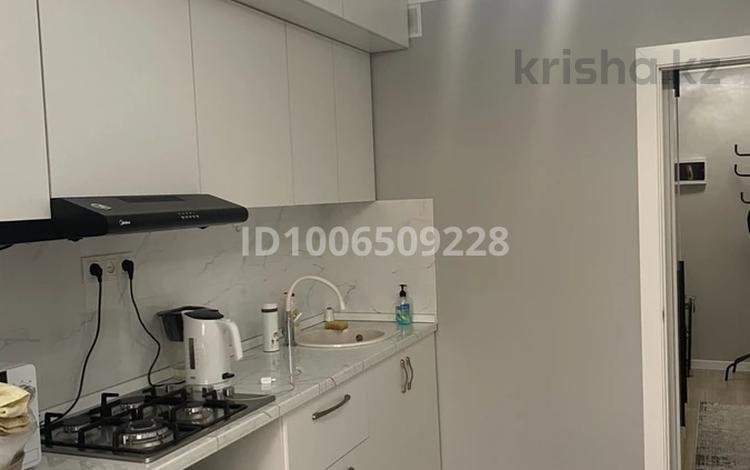 1-комнатная квартира · 45 м² · 5/9 этаж, Боткина — По Райымбека Ауэзова за 250 000 〒 в Алматы, Жетысуский р-н — фото 2