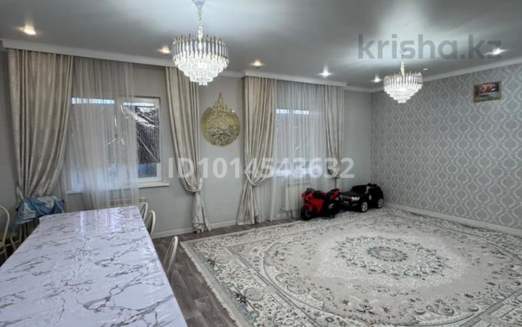 Дом · 5 комнат · 250 м², Абулхаир хана 100 за 50 000 ₸ в Уральске — фото 2