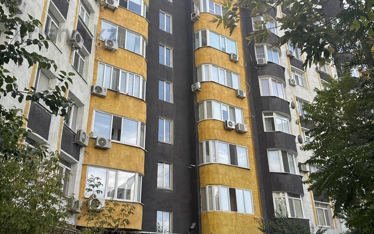 2-бөлмелі пәтер · 81 м² · 9/9 қабат, Центральный ш/а., кулманова 107, бағасы: 31.5 млн ₸ в Атырау, мкр Центральный — фото 2