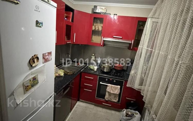 3-комнатная квартира · 59 м², мкр Аксай-2 3 за 42 млн ₸ в Алматы, Ауэзовский р-н — фото 2