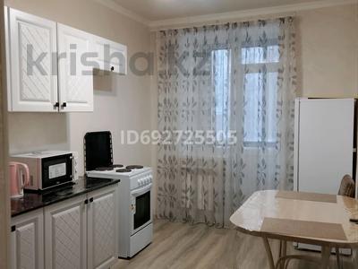 1-бөлмелі пәтер · 40 м² · 2/13 қабат, Таульсыздык 34/9 — Таульсыздык Момышулы, бағасы: 12 000 ₸ в Астане, Алматы р-н