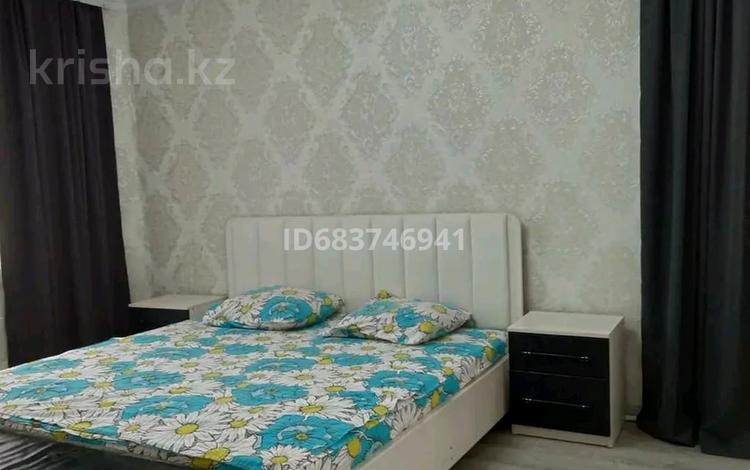 1-комнатная квартира · 32 м² · 2/5 этаж, мкр Новый Город — Нуркен абдирова за 2 000 ₸ в Караганде, Казыбек би р-н — фото 2