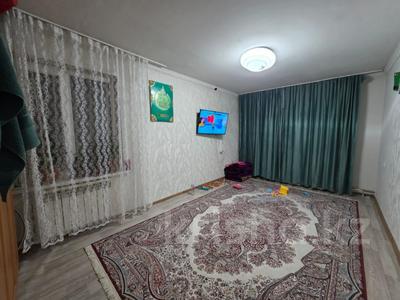 2-бөлмелі пәтер · 43 м² · 4/4 қабат, Айнабұлақ-2 ш/а., бағасы: 25.9 млн ₸ в Алматы, Жетысуский р-н