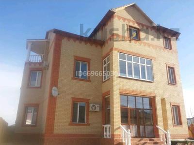 Отдельный дом · 7 комнат · 360 м² · 8 сот., мкр Жети Казына, Нургалиев 9 за 65 млн 〒 в Атырау