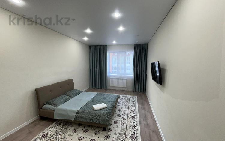 1-комнатная квартира · 50 м² · 4/5 этаж, мкр. Алтын орда 360 А — 81 мектеп, Дина за 10 000 ₸ в Актобе — фото 140