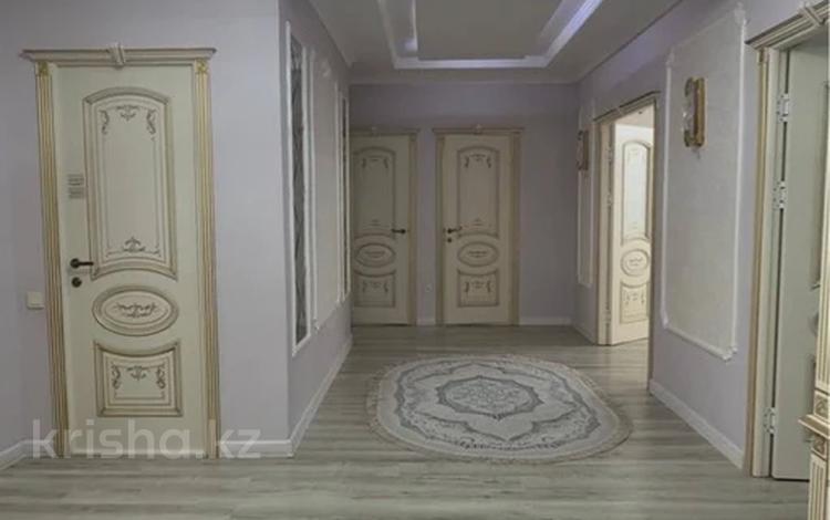 4-комнатная квартира · 144 м² · 3/10 этаж, 16-й мкр 63 за 53 млн ₸ в Актау — фото 2