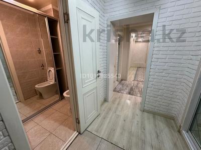 3-бөлмелі пәтер · 93.3 м² · 5/10 қабат, Мкр Аксай, Б. Момышулы, бағасы: 64 млн ₸ в Алматы, Ауэзовский р-н