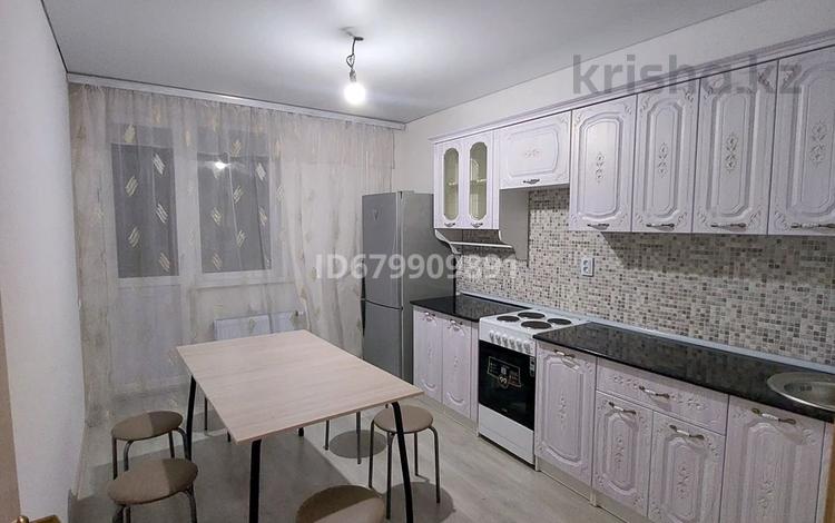 3-комнатная квартира, 82.2 м², 6/9 этаж помесячно, А108 28 — А102