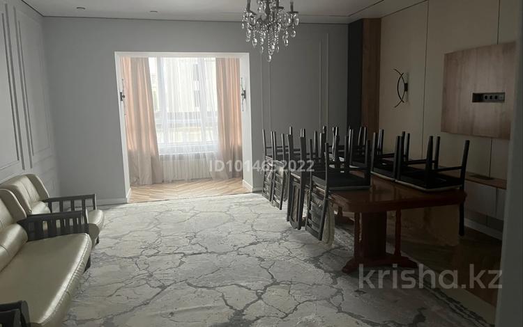 3-комнатная квартира · 110 м² · 1/10 этаж, мкр. Алтын орда 5 е за 15 000 ₸ в Актобе — фото 2