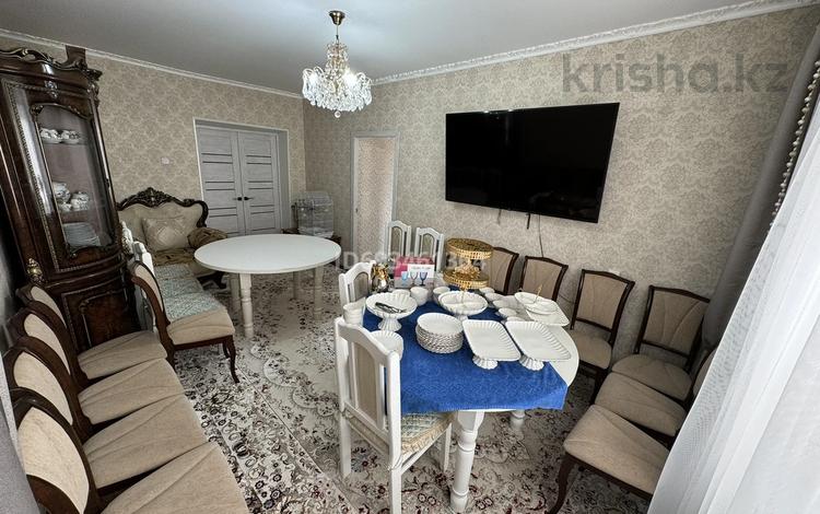5-комнатная квартира · 100 м² · 3/6 этаж, Абая 99 — 9 квартал, Самади Март за 50 млн ₸ в Жезказгане — фото 22