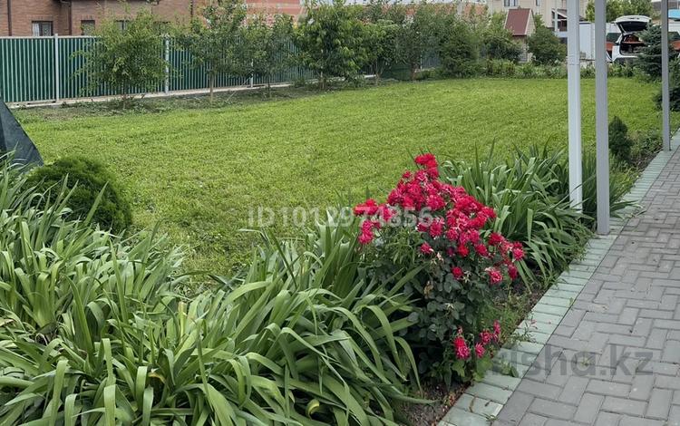 Жеке үй · 6 бөлме · 282 м² · 10 сот., мкр Самал, Салыка Зиманова, бағасы: 105 млн ₸ в Атырау — фото 2