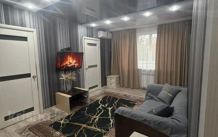 2-комнатная квартира · 46 м² · 5/5 этаж, Абая 64 за 15 000 ₸ в Уральске, мкр Школьник — фото 2