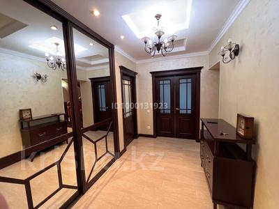 5-комнатная квартира · 176 м² · 5/6 этаж, Майкудук, мкр Голубые пруды 5/4 за 75 млн 〒 в Караганде, Алихана Бокейханова р-н