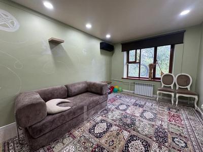 2-бөлмелі пәтер · 60 м² · 5/5 қабат, Кунаева 108 — Кунаева - Карасай Батыра, бағасы: 450 000 ₸ в Алматы, Медеуский р-н