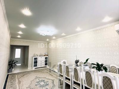 3-комнатная квартира · 100 м² · 3/6 этаж, мкр Кадыра Мырза-Али 31 за 50 млн 〒 в Уральске