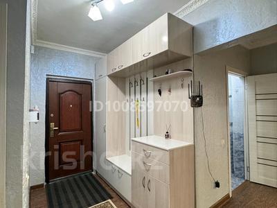 3-бөлмелі пәтер · 93 м² · 10/10 қабат, мкр Акбулак — Возле ТЦ Cmall, бағасы: 400 000 〒 в Алматы, Алатауский р-н