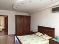 3-комнатная квартира, 92 м², 5/9 этаж помесячно, Сатпаева за 300 000 〒 в Атырау — фото 2