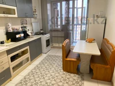 2-бөлмелі пәтер · 58 м² · 9/9 қабат, 11 ш/а., Шайкенова, бағасы: 18.7 млн ₸ в Актобе, мкр 11