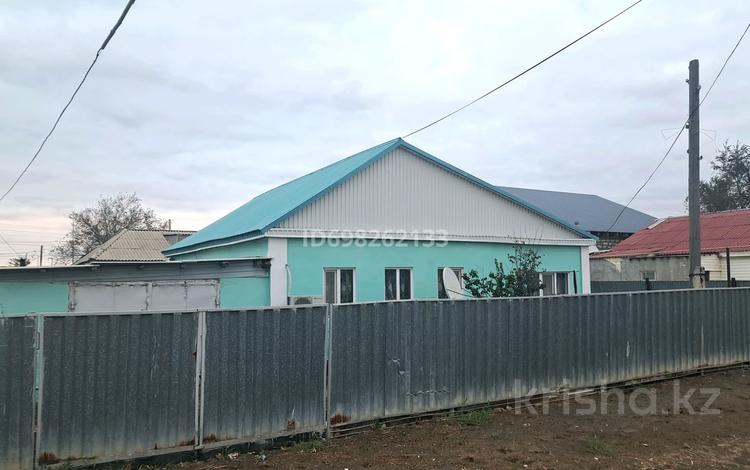 Жеке үй · 3 бөлме · 100 м² · 10 жүзд., Құрсай ш/а., Алатау — Рядом со школой, бағасы: 15 млн ₸ в Атырау, мкр Курсай — фото 2