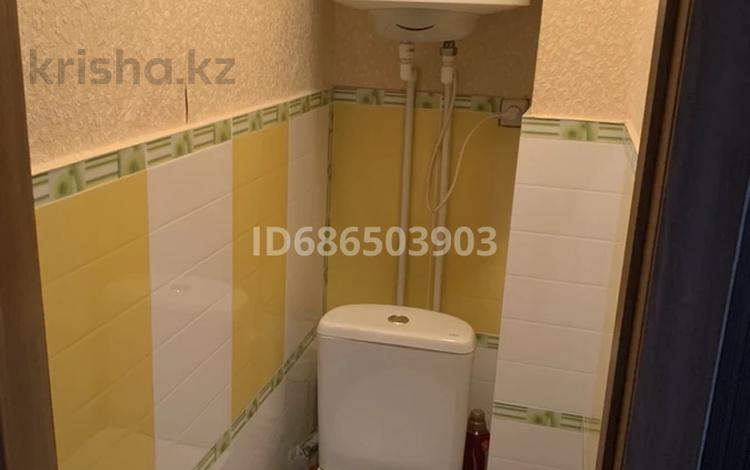 2-комнатная квартира · 45 м² · 4/5 этаж, мкр Юго-Восток, 27й микрорайон 27 за 19 млн ₸ в Караганде, Казыбек би р-н — фото 2