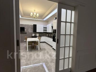 4-бөлмелі пәтер · 170 м² · 1/6 қабат, Омарова 33, бағасы: ~ 150 млн ₸ в Алматы, Медеуский р-н
