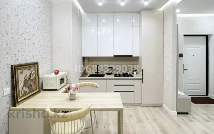 2-комнатная квартира · 45 м² · 4/9 этаж, мкр Нурсая, Абылхаир хана 65 за 300 000 ₸ в Атырау — фото 2